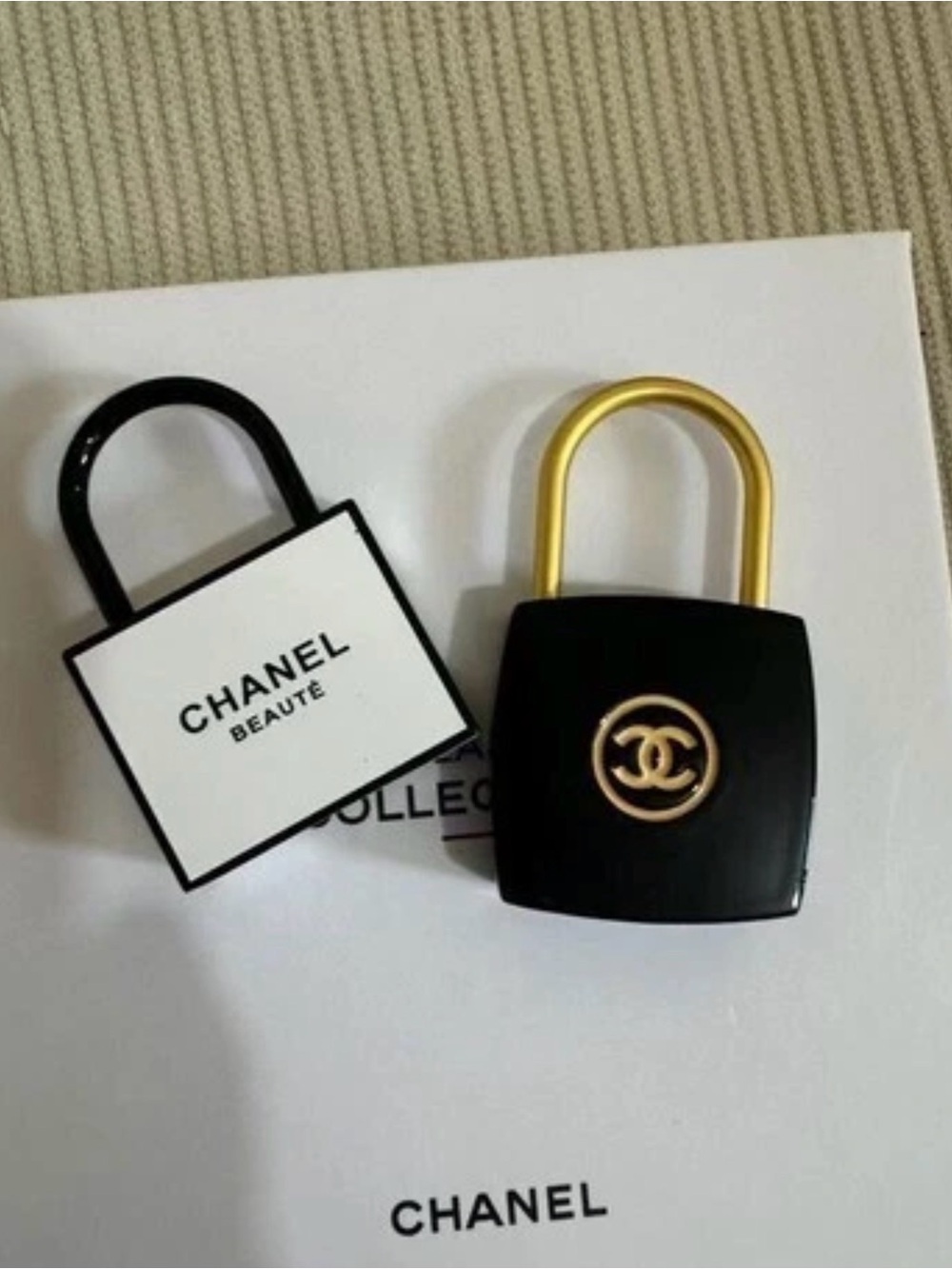 CHANEL Black & White Padlock Key & Card Holder Set with Gold Hardware - Picture 3 of 5